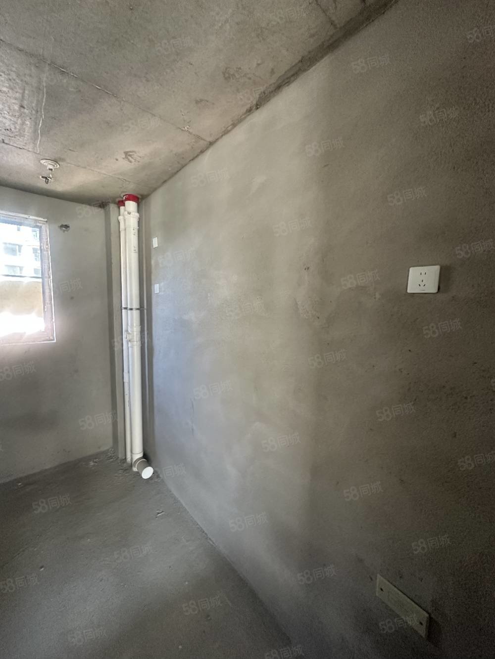 玉圭园3室2厅3卫135㎡南北67.6万