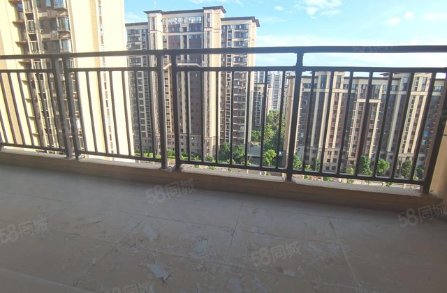 蓝光雍锦半岛4室2厅128㎡85万二手房图片