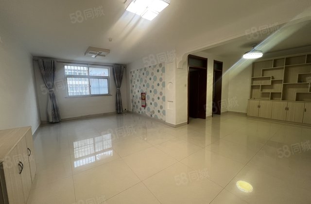 水岸新城 嘉和花园 三室朝阳 带地上车库 单价便宜 价格可议