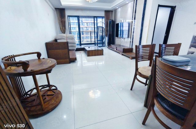 椰岛广场3室2厅117.84㎡160万二手房图片