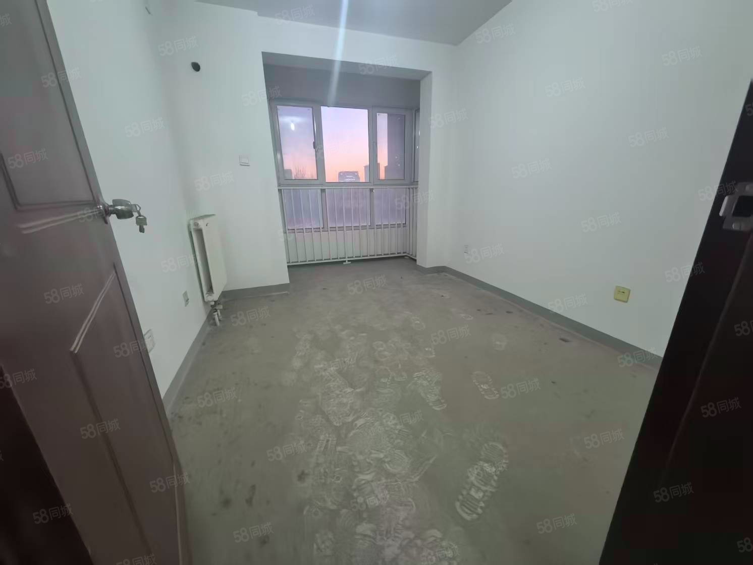 萬泉盛景園1室1廳1衛(wèi)58.27㎡南248萬