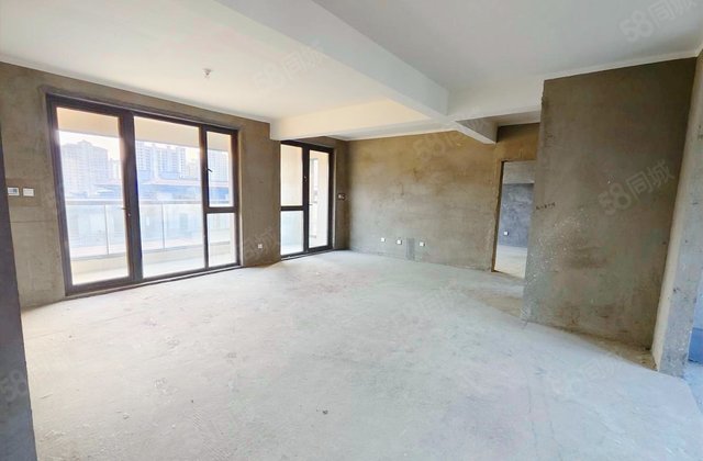 鲁昊棠琳湾(二期)3室2厅138㎡140万二手房图片