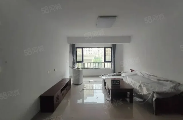 急售，新一中外国语，润景苑凤凰城壹号院，电梯洋房送储送车位，