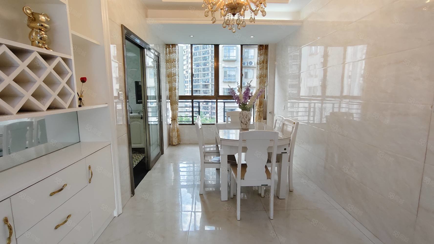 地中海风情7室2厅3卫102.3㎡南北60万