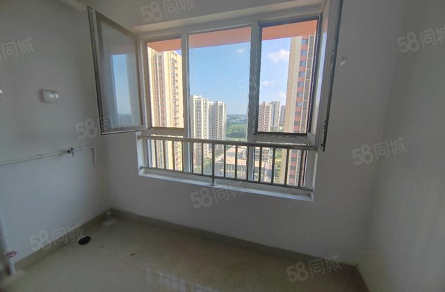 新房现房急售！北部  ！小高层电梯房三室！双卫带车储！