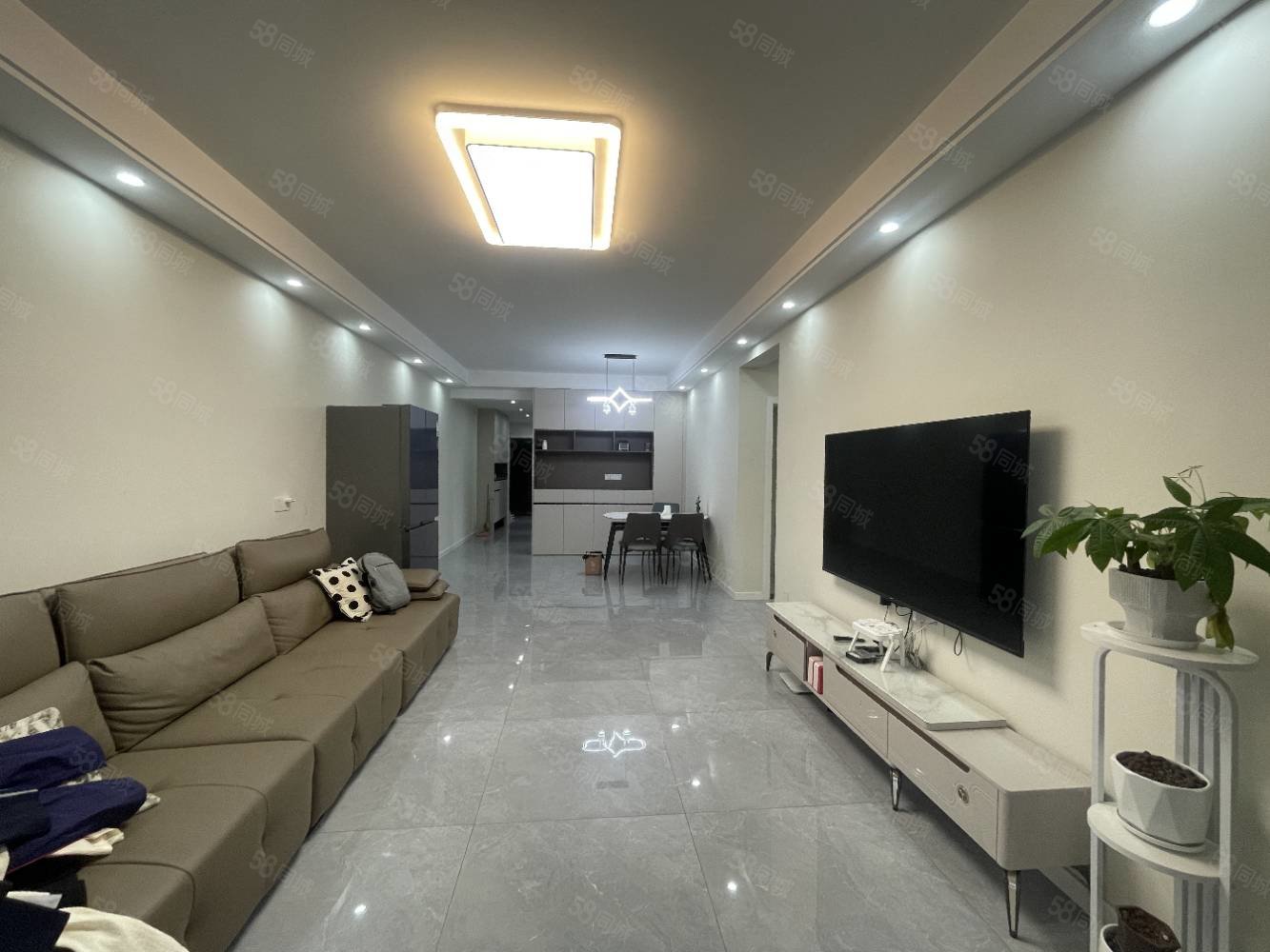 和昌国际城二期4室2厅1卫110㎡南北69万