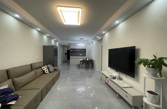 和昌国际城二期4室2厅1卫110㎡南北69万