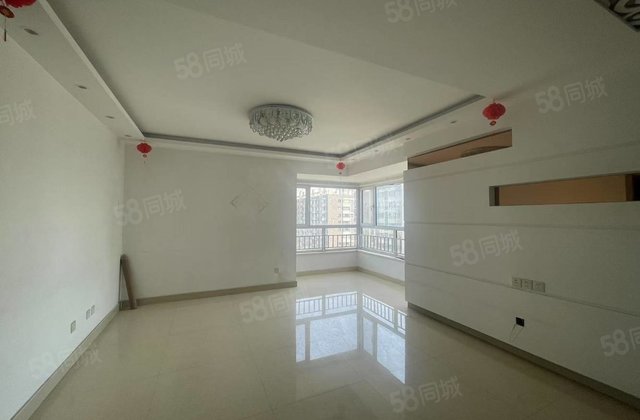 急售，房子很敞亮，送车位，阿卡迪亚四期，电大随时可以看房子