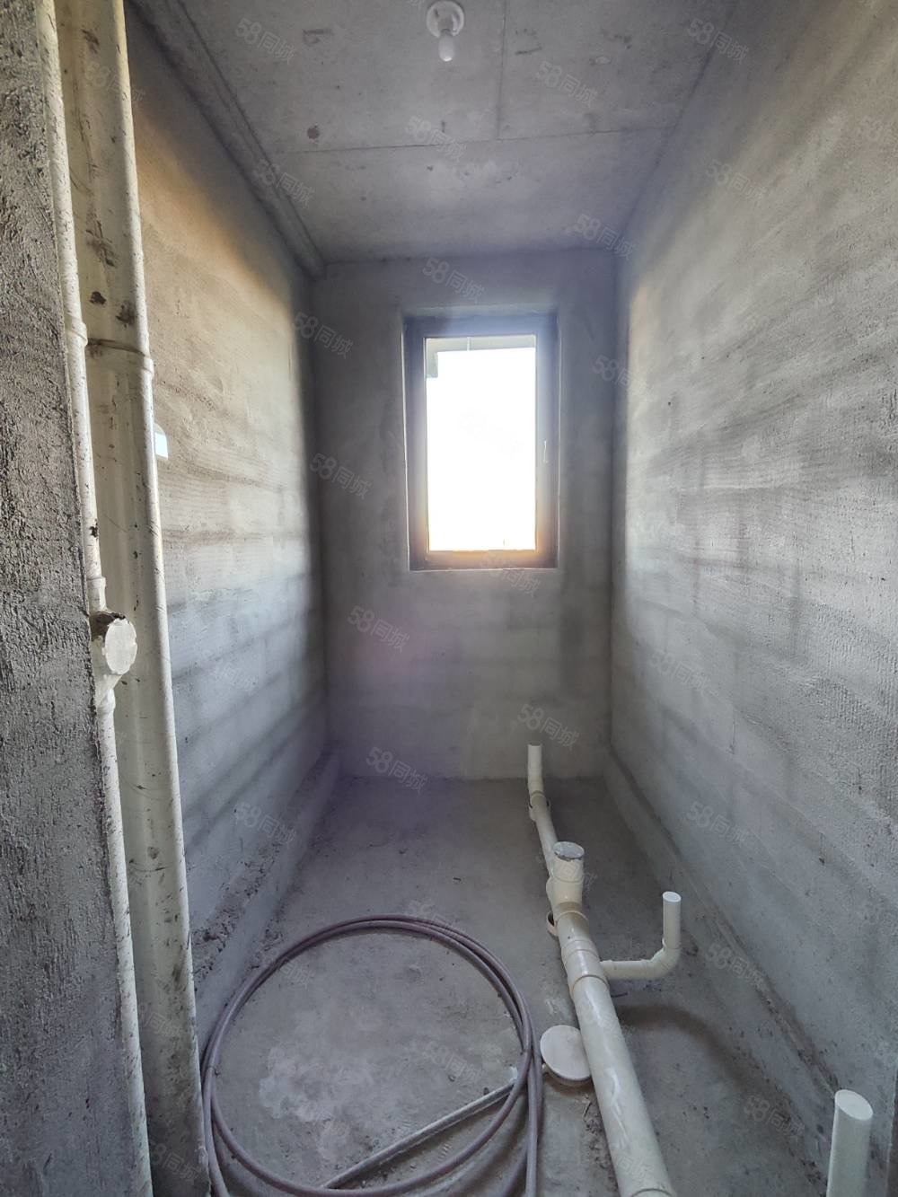 华韵锦园3室2厅2卫152㎡南北89万