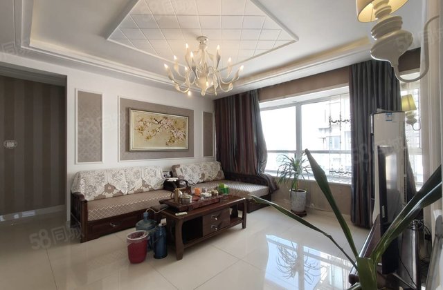 月亮湾D区153平150万 四室边户精装贵华苑颐馨园