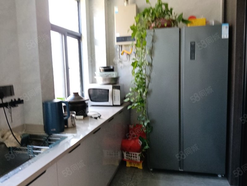 江南华城3室2厅2卫119.5㎡南北110万