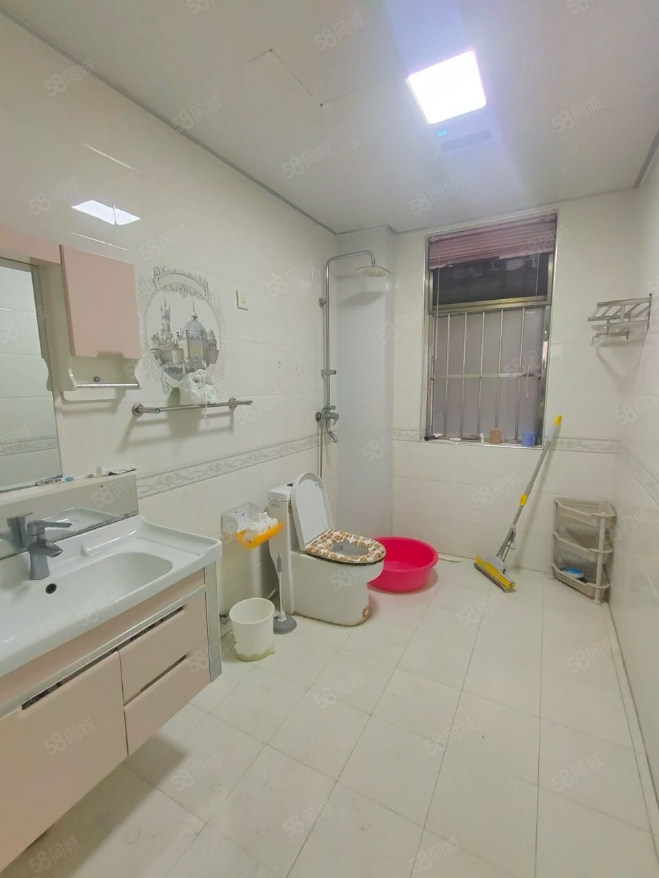 巨人印象小区3室2厅2卫116.47㎡南北58万