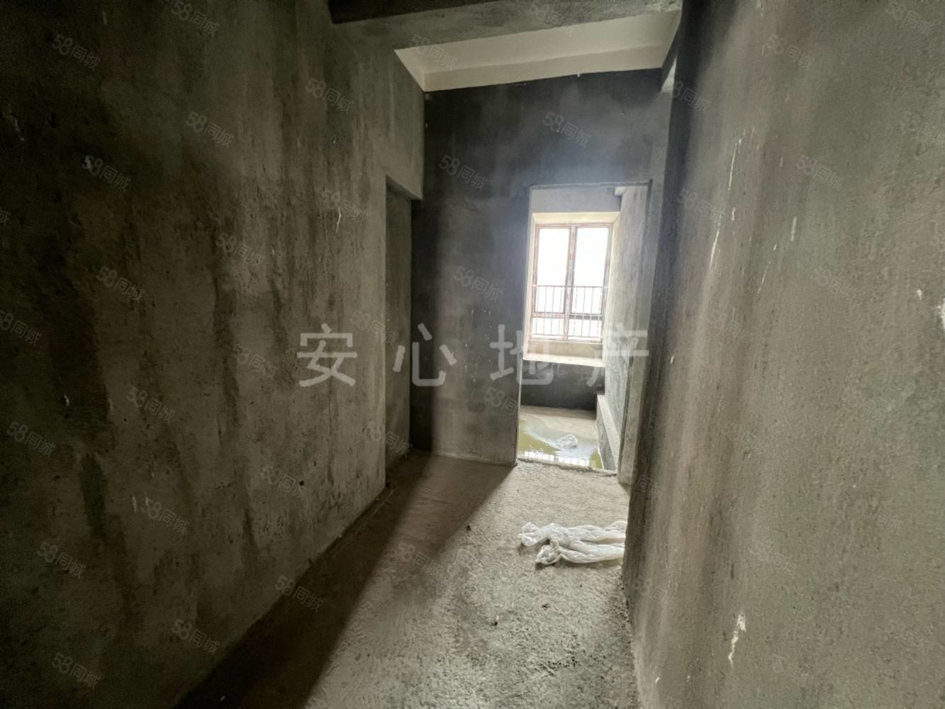 德和领秀广场5室2厅2卫150㎡南北132.6万