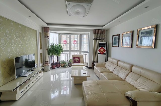 金御豪庭3室2厅139.75㎡83.9万二手房图片