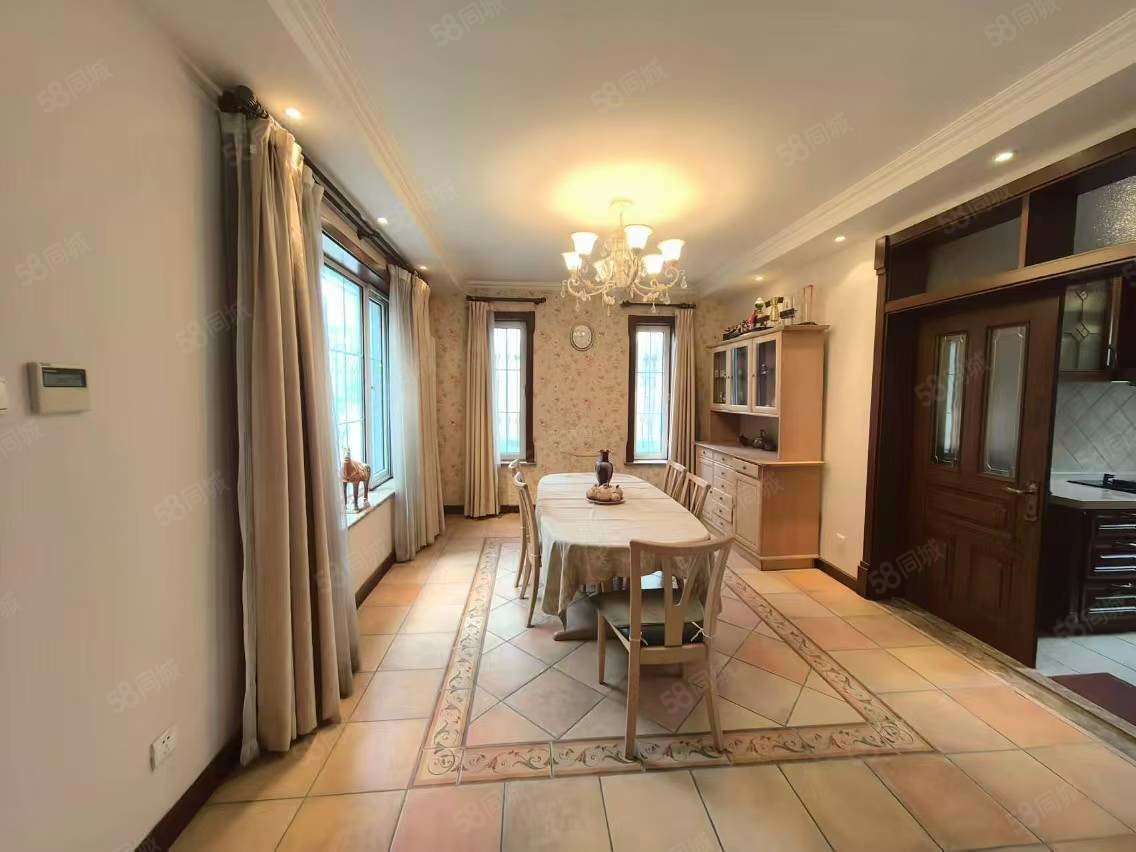 舜澤園(別墅)6室3廳3衛(wèi)230㎡東西550萬(wàn)