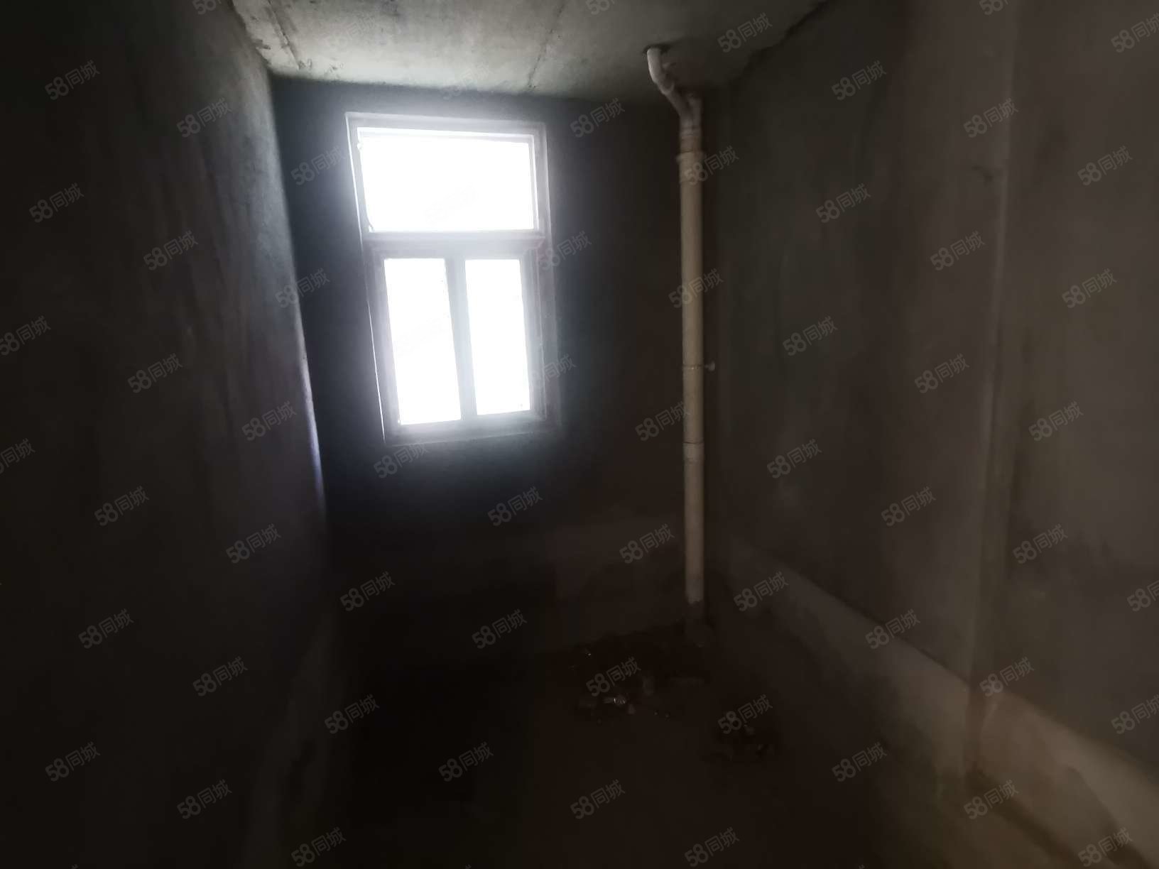 皓景丽苑3室2厅2卫118.68㎡南北53.8万