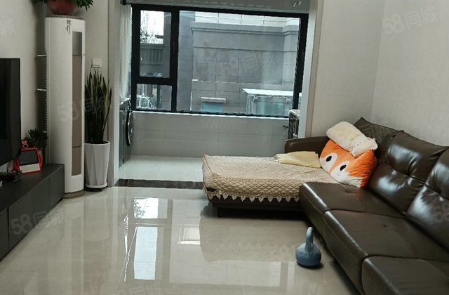 急售，万达北邻，江南里边户，带车位精装，阿尔卡迪亚，现代珑园