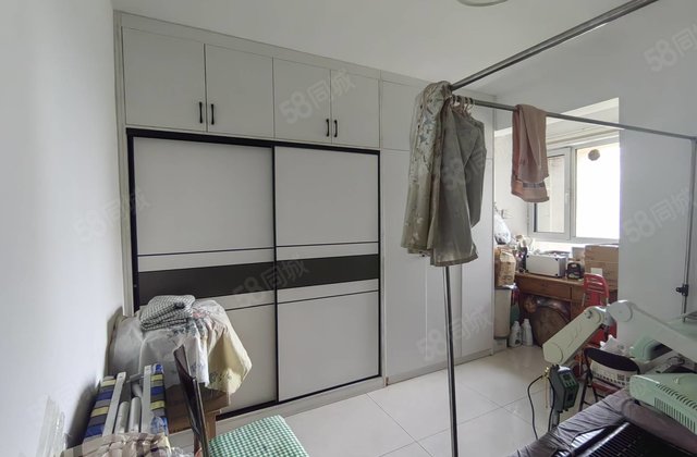 文轩，外国语，新东方龙湾，低楼层，免大税，两室两厅，