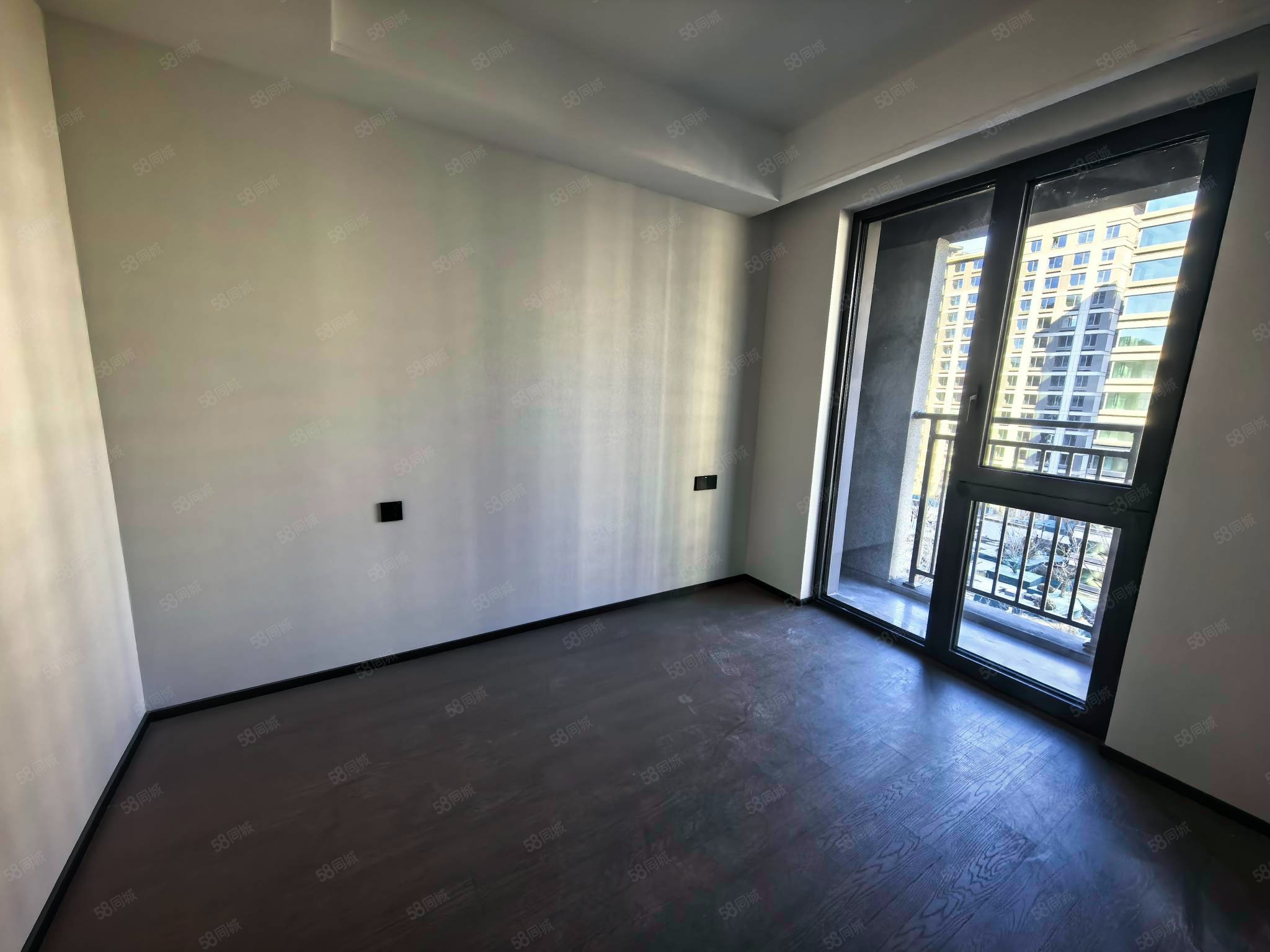 建發(fā)觀堂府4室2廳2衛(wèi)127㎡南北530萬