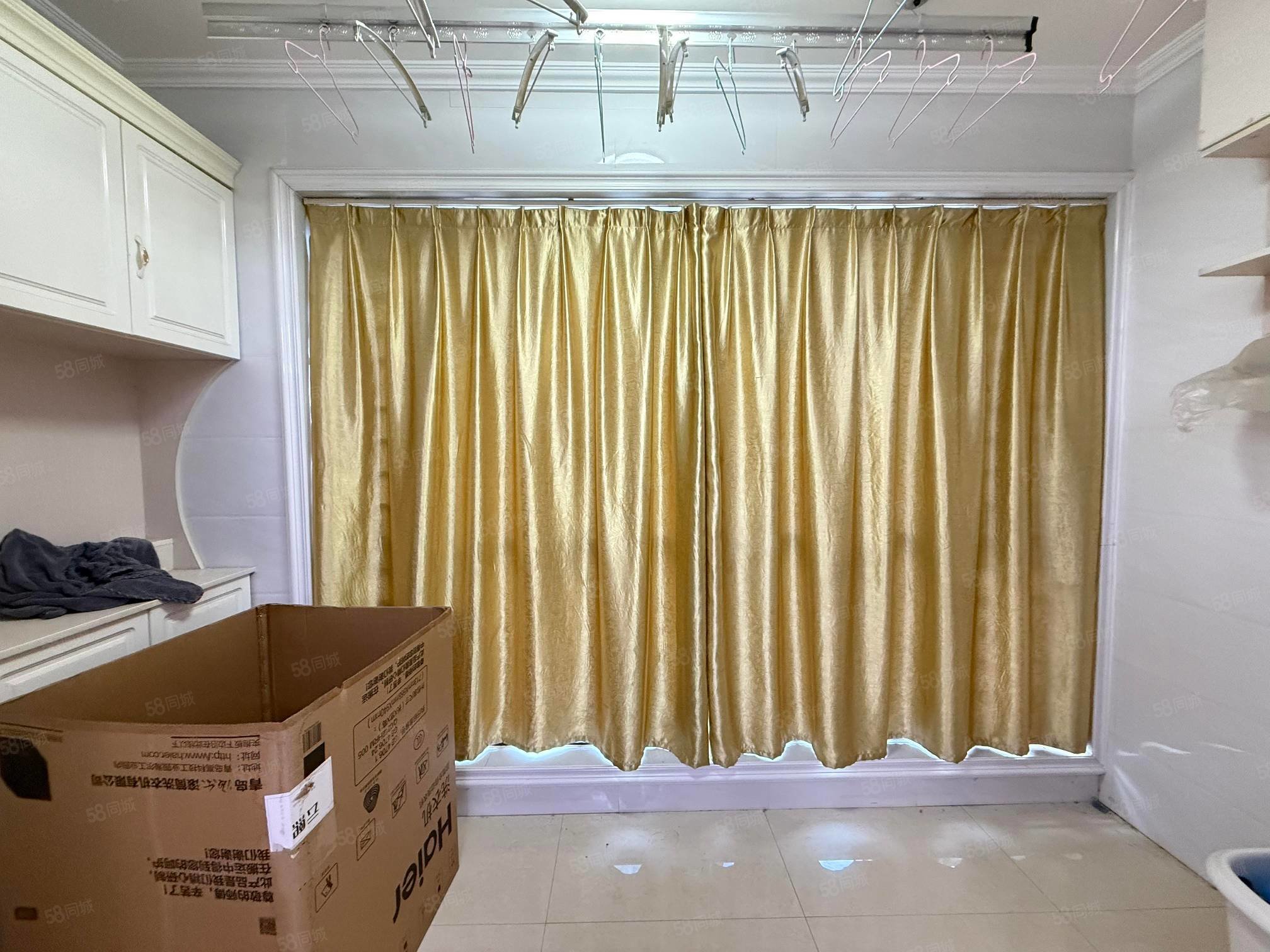 奥林清华3室2厅1卫111㎡南北52万