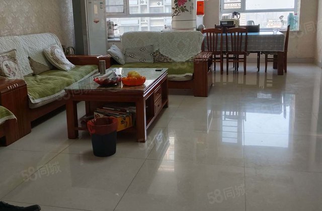 商业配套齐全 正规商品房 出行方便 楼层好 精装修 小三居