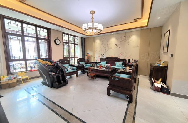 大院子 精装修 2个车位 东昌御府