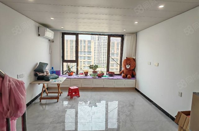 徒骇河旁，莲湖湾公寓，L UF挑高设计，可自用可办公时代美境