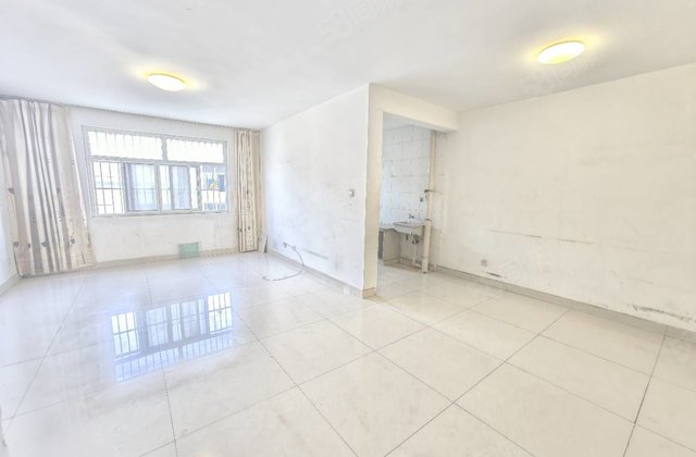 市中心电梯房兴华路巡防大队单价6开头带储可贷款