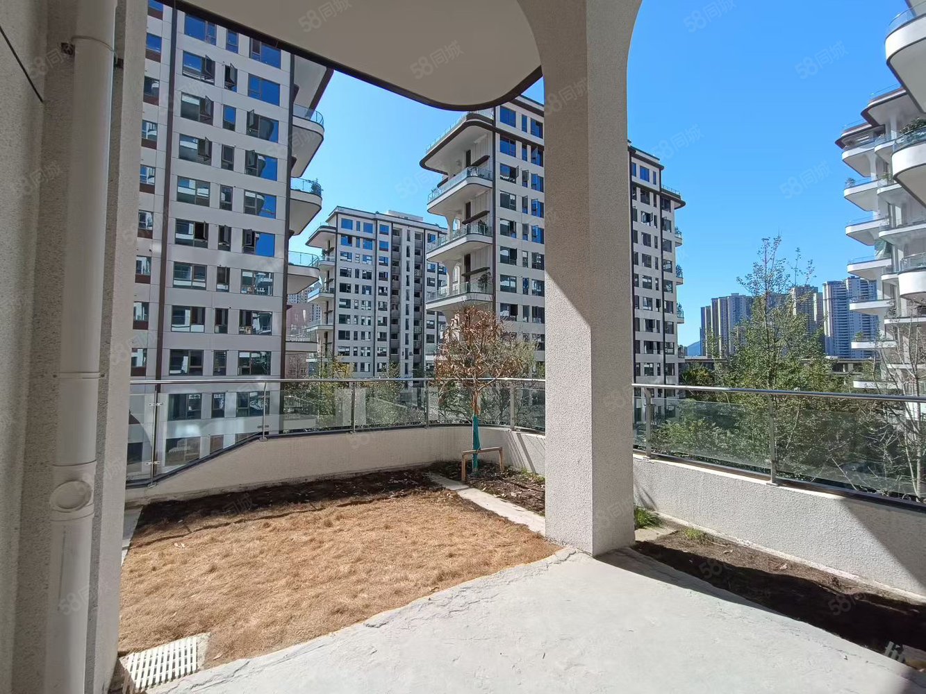 国瑞麓林府4室2厅3卫143㎡南北125万