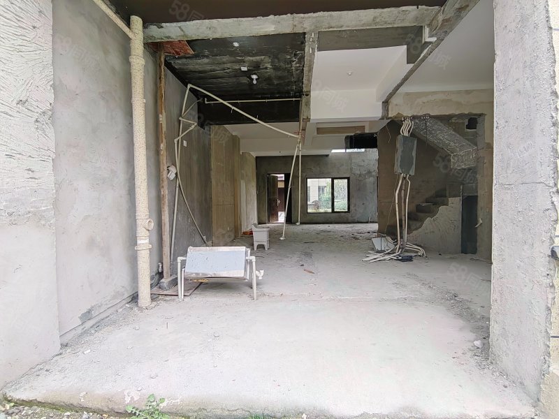 急售随时看房约谈万悦花园联排别墅边套土建已做