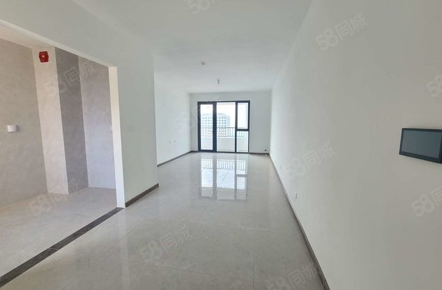 月季公园旁 次新房边户 带车位储藏室 随时可以看房