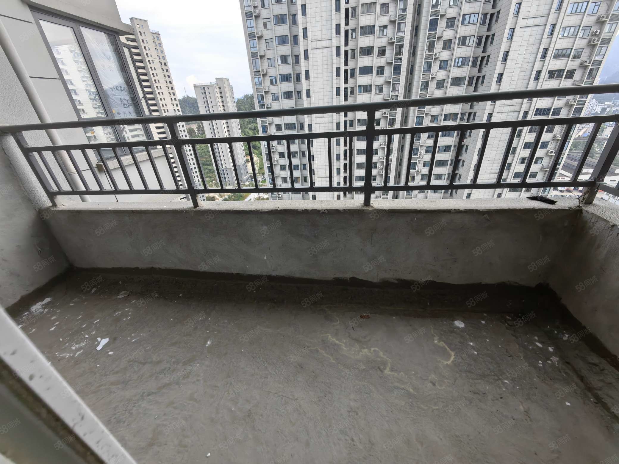 常隆花园3室2厅2卫122㎡南北56.8万