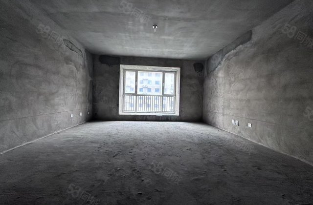 德宝国际名城4室2厅181㎡79万二手房图片