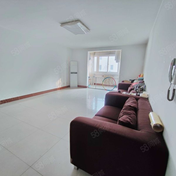 金陵花园3室2厅2卫126㎡南北72万