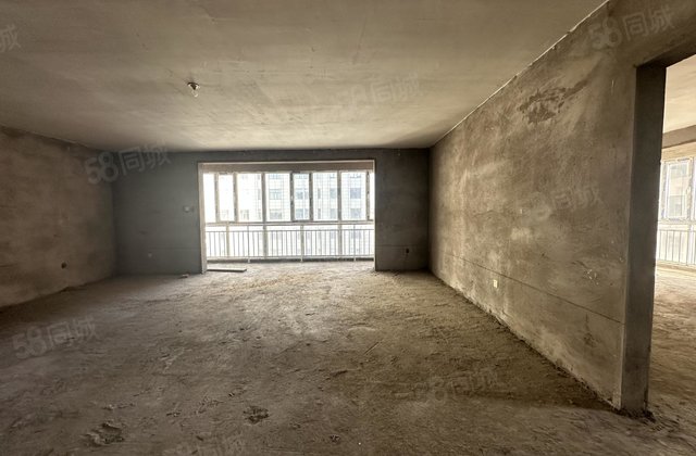 汇峰晶座4室2厅240.13㎡110万二手房图片