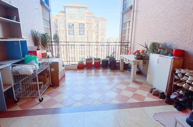 紫云阁3室2厅111㎡55.8万二手房图片