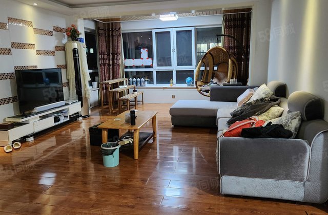 香格里拉二区3室1厅138㎡60万二手房图片