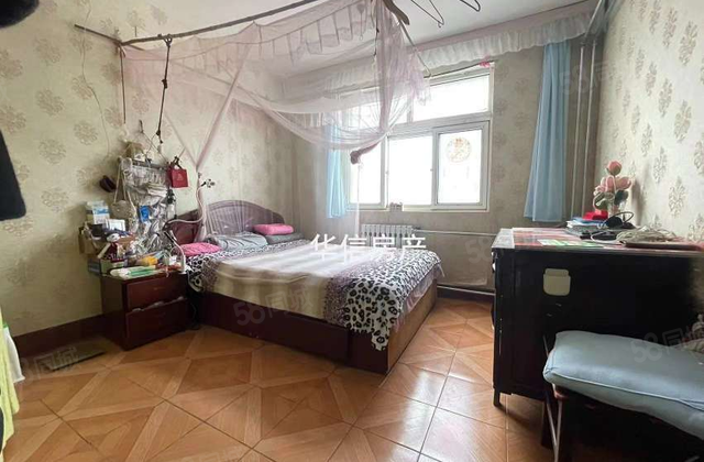 建设路.万达.汽车总站.三室一厅85平44.6万.孝心2楼