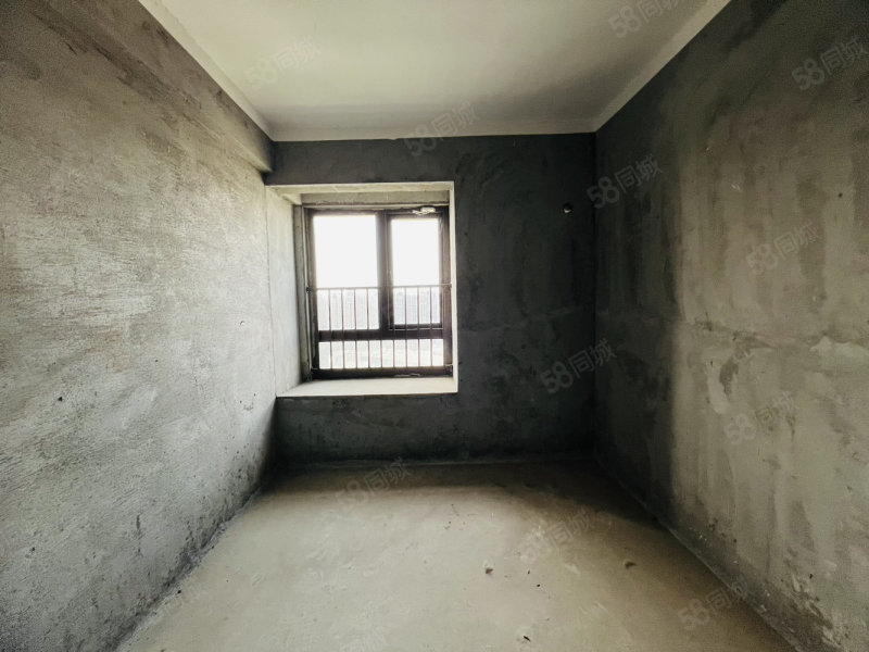 天纵御府3室2厅2卫119㎡南北85万