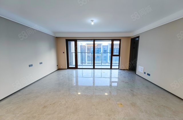 万科公园都会3室2厅129.3㎡120万二手房图片