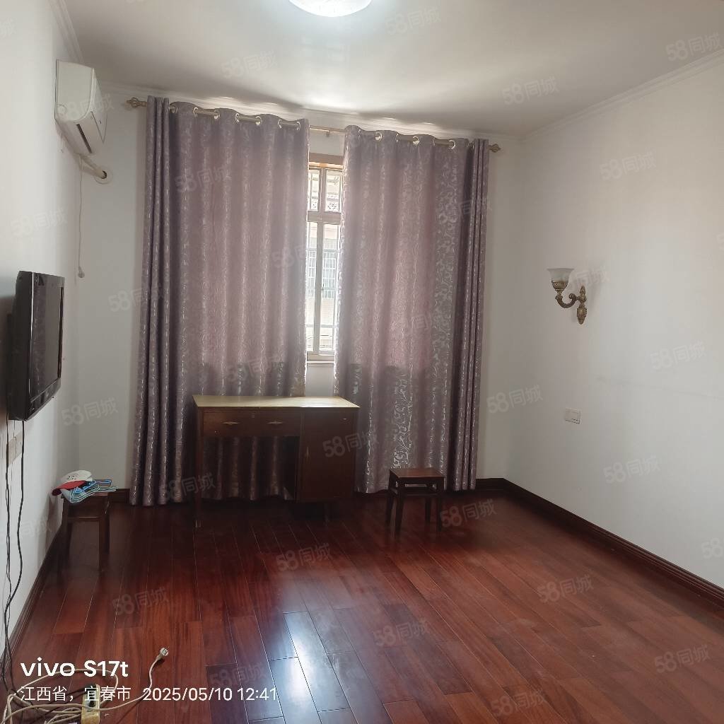 金鼎商业街小区3室2厅2卫130㎡南北80万