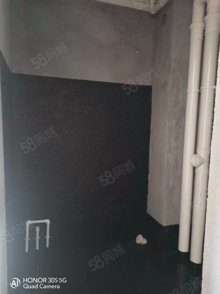 华中尚玉园5室2厅3卫169.91㎡南北270万