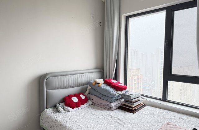 荣盛锦绣学府 3房 周边配套完善