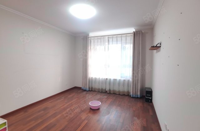 廊坊孔雀城大学里4室2厅128.17㎡115万二手房图片