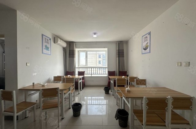 有证送储藏室房东包税费，27楼共33层有意者抓紧时间联系看房