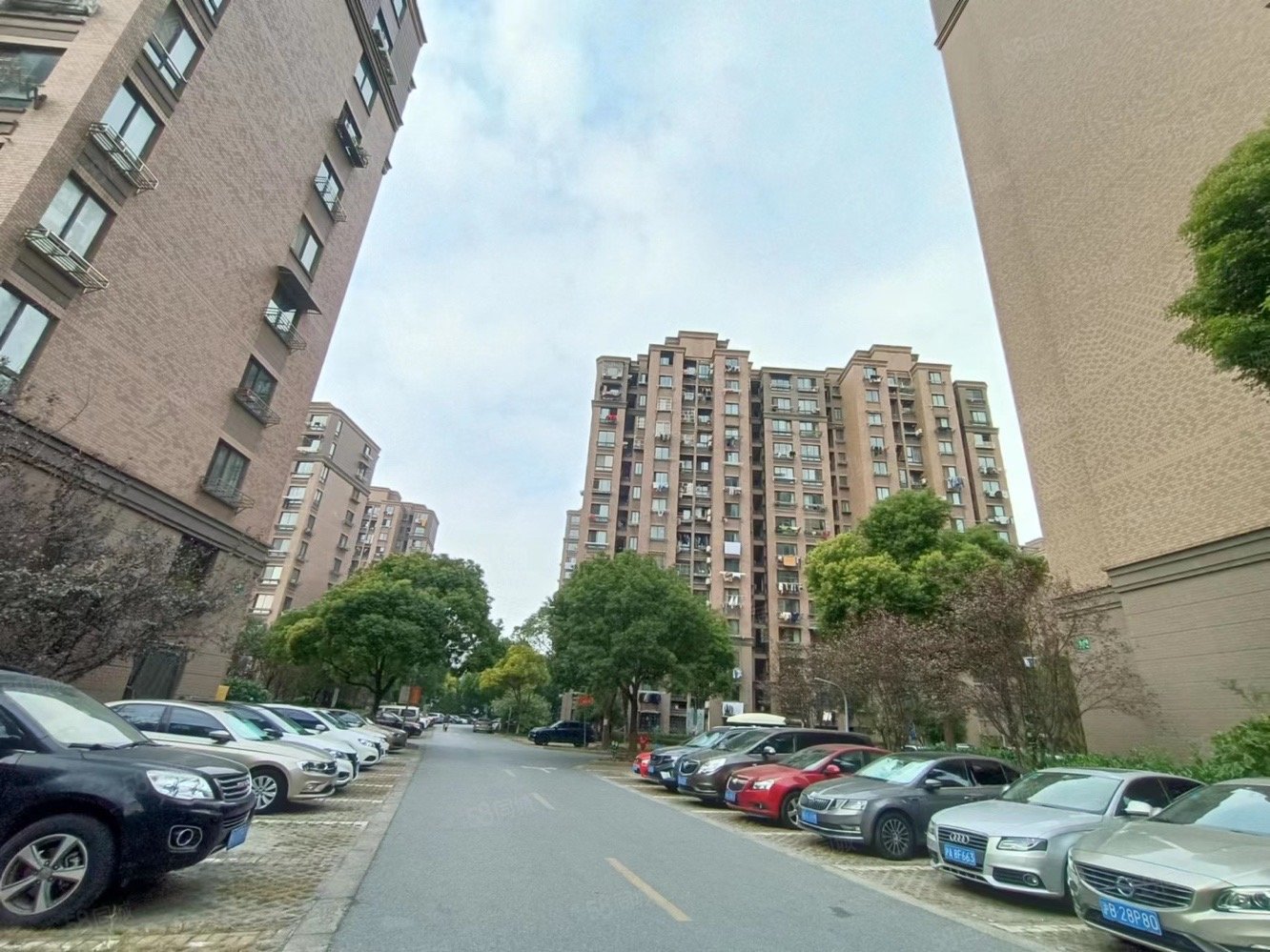 玉兰清苑(一期)2室1厅1卫71㎡南368万