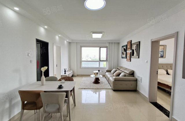 二中南邻！东边户 精装修三室两厅，全明户型，带储，12层。