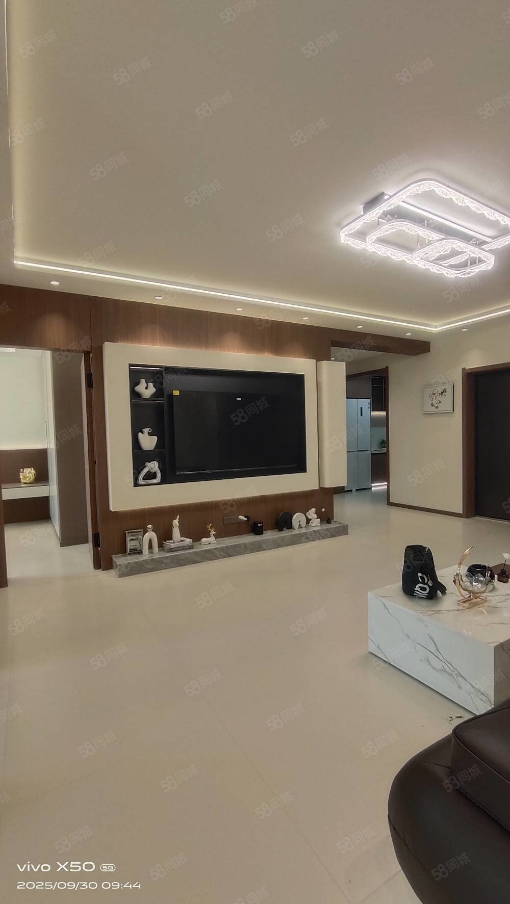 锦江丽都3室1厅1卫120㎡南北76万