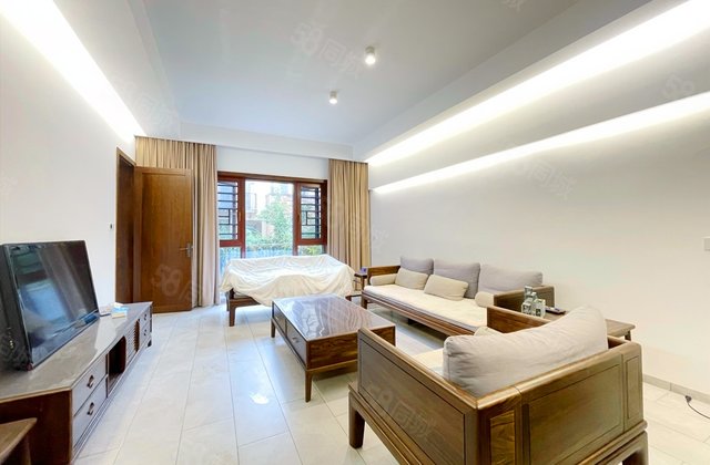 万业巴厘岛(别墅)7室2厅209.3㎡398万二手房图片