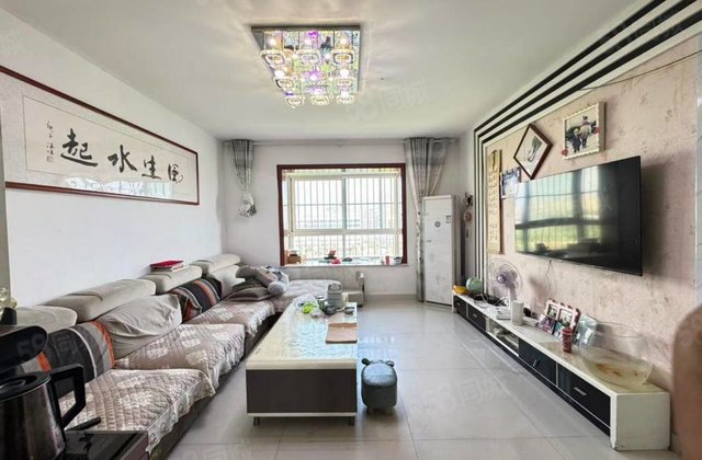 65万翡翠城124平三室两厅两卫，电梯11楼带储，看房方便